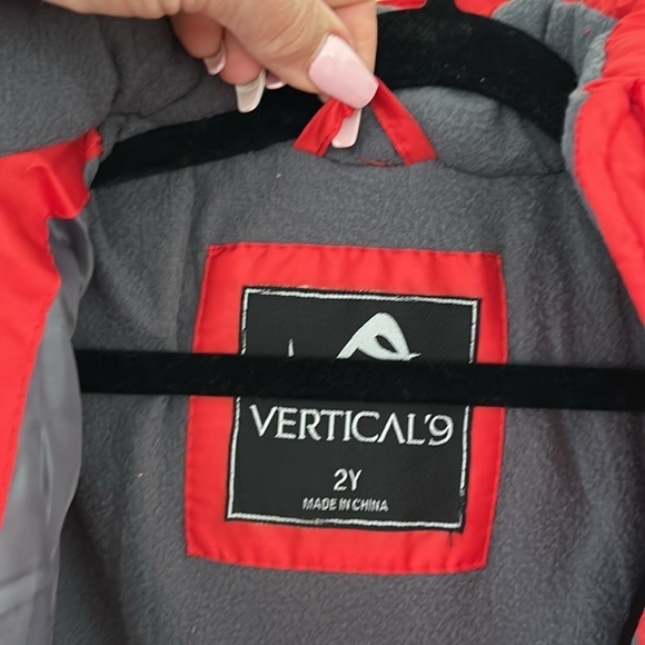 (NWT) Vertical9 Toddler Girl‘s Red Hooded Puffer Jacket, Size: 2T - Picture 17 of 17